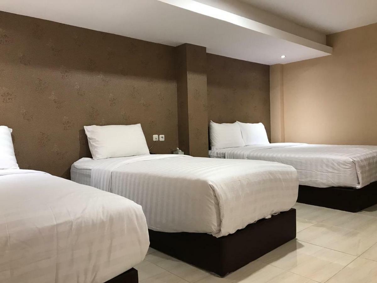 Hotel Great Star Ngadipuro Esterno foto