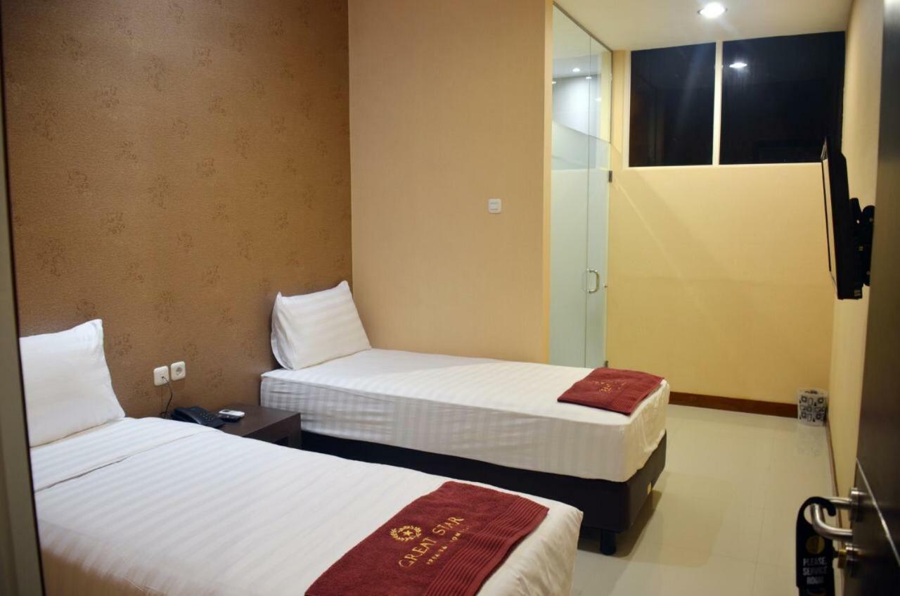 Hotel Great Star Ngadipuro Esterno foto